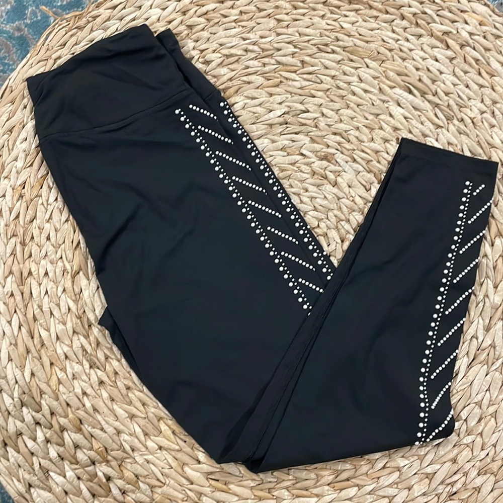 Victoria Sport pearl accent leggings